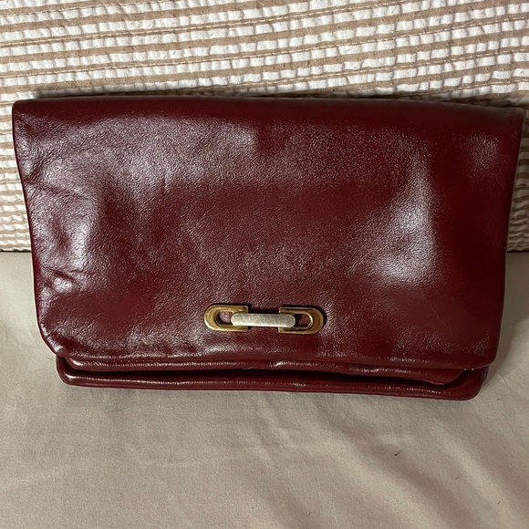 Unbranded Handbags - Vintage Burgundy Leather Clutch with Gold Accent and KissLock
